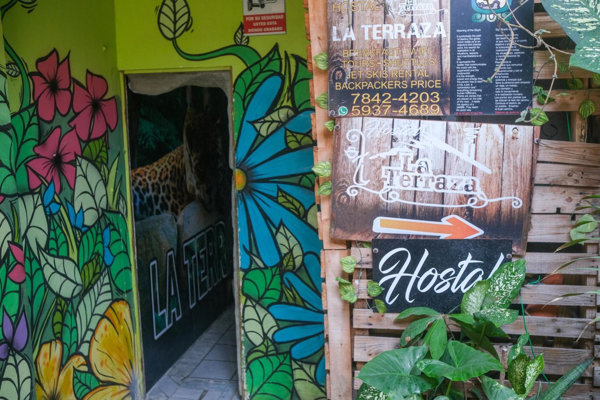 La Terraza Hostel Flores Exterior photo