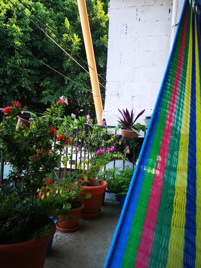 La Terraza Hostel Flores Exterior photo